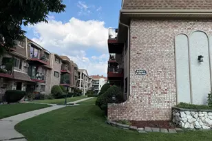 5303 N Delphia Ave, Chicago, IL 60656 - Photo 3