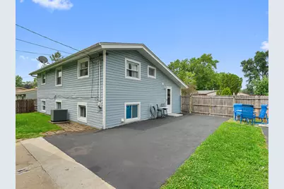625 Jefferson Avenue, Carpentersville, IL 60110 - Photo 15