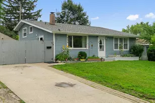 625 Jefferson Ave, Carpentersville, IL 60110 - Photo 1