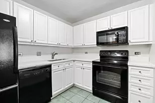 440 N McClurg Ct, Chicago, IL 60611 - Photo 3