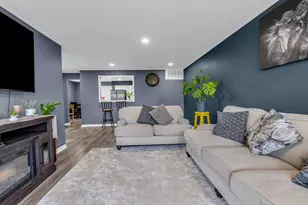 61 Adams Ct, Streamwood, IL 60107 - Photo 7