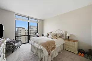 435 W Erie St, Chicago, IL 60654 - Photo 13