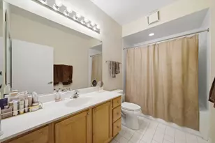 435 W Erie St, Chicago, IL 60654 - Photo 15