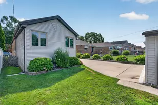 9628 S Utica Ave, Evergreen Park, IL 60805 - Photo 25