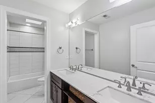 2811 N 75th Ave, Elmwood Park, IL 60707 - Photo 13