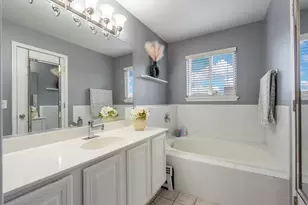 1739 Hickory Park Ln, Aurora, IL 60504 - Photo 15