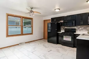 2951 16th St, Rockford, IL 61109 - Photo 9