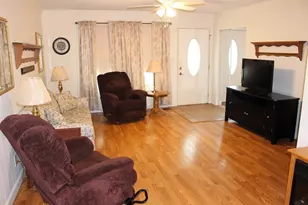11 Bradley Ct, Clifton, IL 61727 - Photo 9