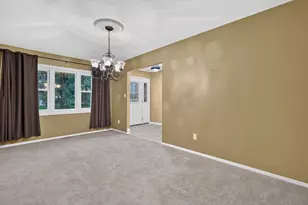 5006 W Oakwood Dr, McHenry, IL 60050 - Photo 7