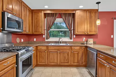 5006 W Oakwood Drive, McHenry, IL 60050 - Photo 11