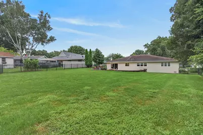 5006 W Oakwood Drive, McHenry, IL 60050 - Photo 25