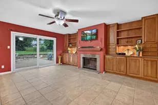 5006 W Oakwood Dr, McHenry, IL 60050 - Photo 13