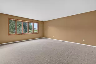 5006 W Oakwood Dr, McHenry, IL 60050 - Photo 5