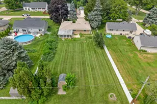 1007 Nancy Rd, Lake Holiday, IL 60548 - Photo 3