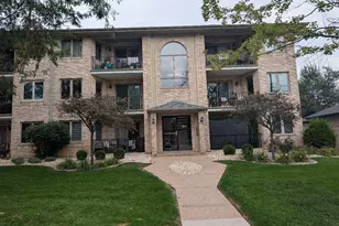 8809 S 79th Ave, Hickory Hills, IL 60457 - Photo 1