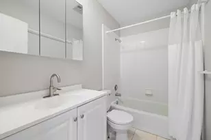 201 N President St, Wheaton, IL 60187 - Photo 11