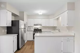 201 N President St, Wheaton, IL 60187 - Photo 9