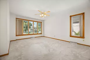 126 W Elm St, Streator, IL 61364 - Photo 17