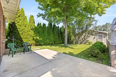 126 W Elm Street, Streator, IL 61364 - Photo 35