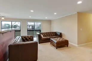 961 Cross Creek Dr N, Roselle, IL 60172 - Photo 5
