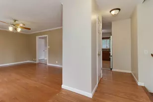 19356 Nottingham Dr, Bloomington, IL 61705 - Photo 3