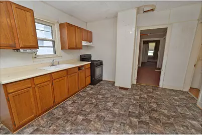 915 Illinois Avenue, Ottawa, IL 61350 - Photo 5