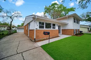 118 Indiana St, Park Forest, IL 60466 - Photo 3