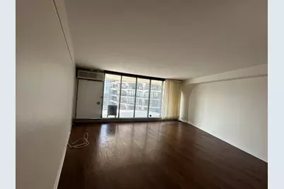 300 N State Street #4135, Chicago, IL 60654 - Photo 5