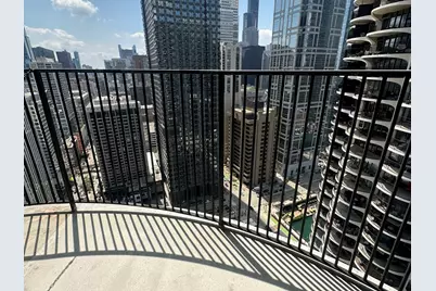 300 N State Street #4135, Chicago, IL 60654 - Photo 9