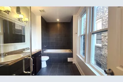 2330 W Erie Street #2F, Chicago, IL 60612 - Photo 13