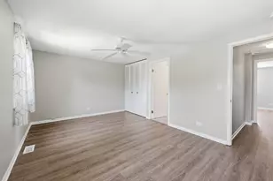 809 Bishop Ct, Schaumburg, IL 60194 - Photo 15