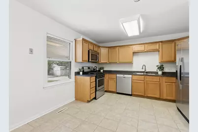 1736 Poplar Avenue, Hanover Park, IL 60133 - Photo 7
