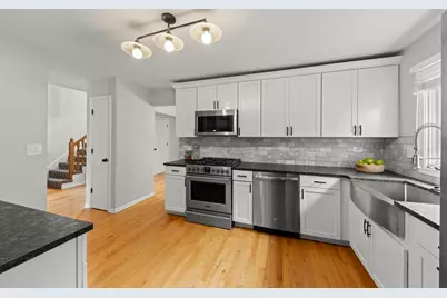 528 W Evergreen Street, Wheaton, IL 60187 - Photo 9