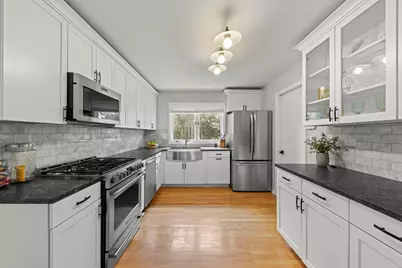 528 W Evergreen Street, Wheaton, IL 60187 - Photo 7