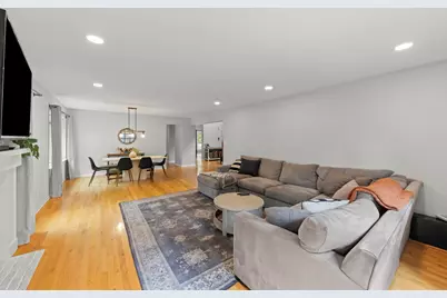528 W Evergreen Street, Wheaton, IL 60187 - Photo 5