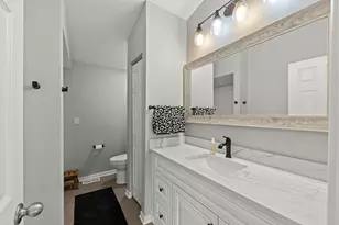 528 W Evergreen St, Wheaton, IL 60187 - Photo 17
