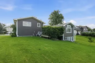 919 Hillview Dr, Lemont, IL 60439 - Photo 7