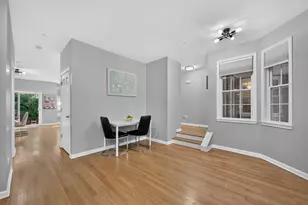 547 Bobby Ann Ct, Roselle, IL 60172 - Photo 7