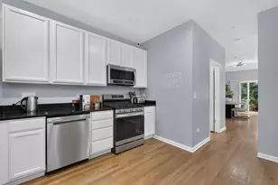 547 Bobby Ann Ct, Roselle, IL 60172 - Photo 5