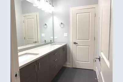 544 E 46th Place, Chicago, IL 60653 - Photo 15