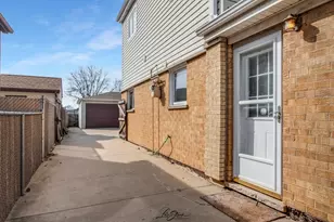 12704 S Muskegon Ave, Chicago, IL 60633 - Photo 19