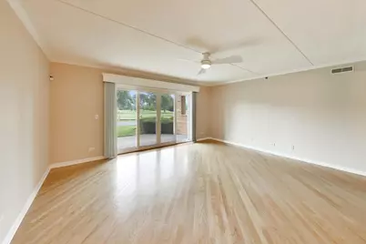 710 Creekside Drive #101, Mount Prospect, IL 60056 - Photo 5
