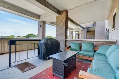 2510 W Irving Park Road #303, Chicago, IL 60618 - Photo 19