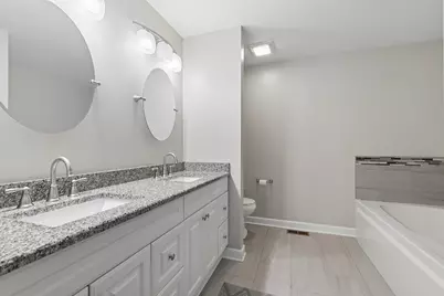 7715 Bristol Park Drive, Tinley Park, IL 60477 - Photo 11