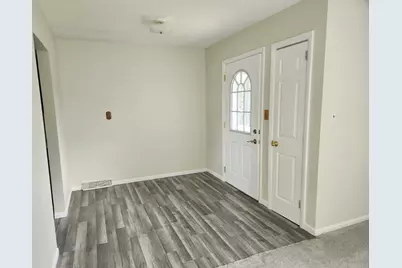 914 Oakleaf Avenue, McHenry, IL 60051 - Photo 9