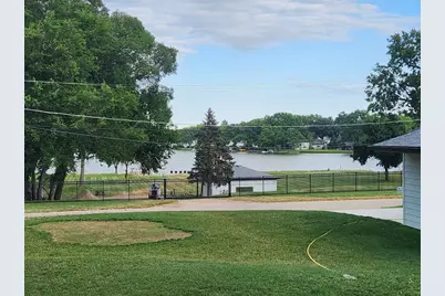 914 Oakleaf Avenue, McHenry, IL 60051 - Photo 3
