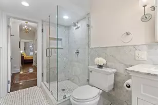 222 E Chestnut St, Chicago, IL 60611 - Photo 25