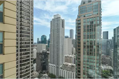 25 E Superior Street #3701, Chicago, IL 60611 - Photo 29