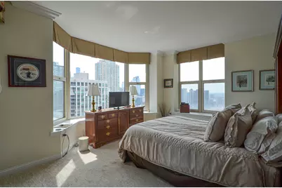 25 E Superior Street #3701, Chicago, IL 60611 - Photo 9