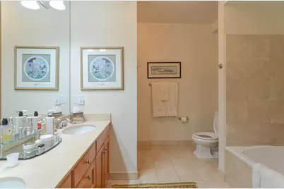 25 E Superior Street #3701, Chicago, IL 60611 - Photo 11